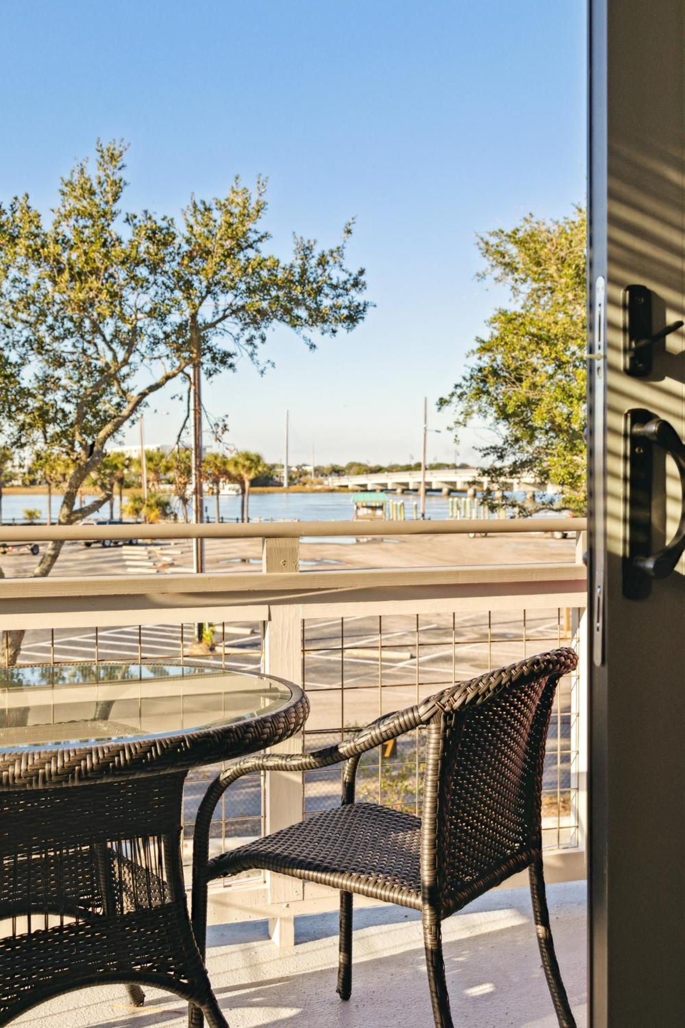 Hotel Folly With Marsh And Sunset Views Folly Beach Extérieur photo